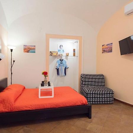 Napoli Centro Apartment A Balcony In The Heart Of เนเปิลส์ ภายนอก รูปภาพ